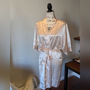 Satin Robe in Pink